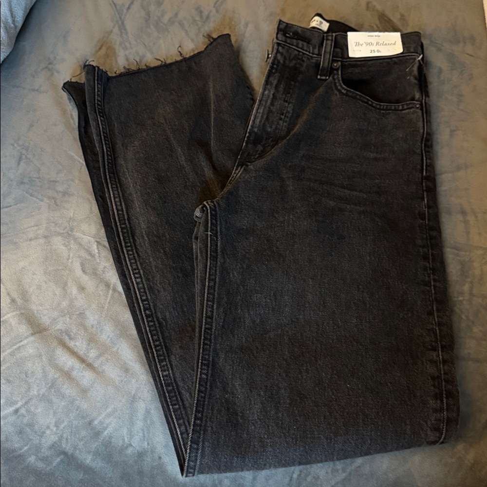 Abercrombie and Fitch 90s Relaxed High Rise Black Jeans 0L - Picture 5 of 5